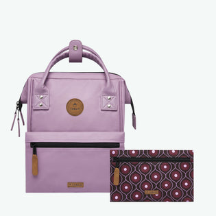 Parma violett - S - Rucksack Bei Cabaia findest du PETA vegan zertifizierte, raffinierte Rucksäcke, Taschen, Mützen, Reiseaccesoires und Socken für Erwachsene und Kinder. Lebenslange Garantie & nachhaltige Produktion. Schnelle Lieferung.